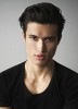 photo Charles Melton